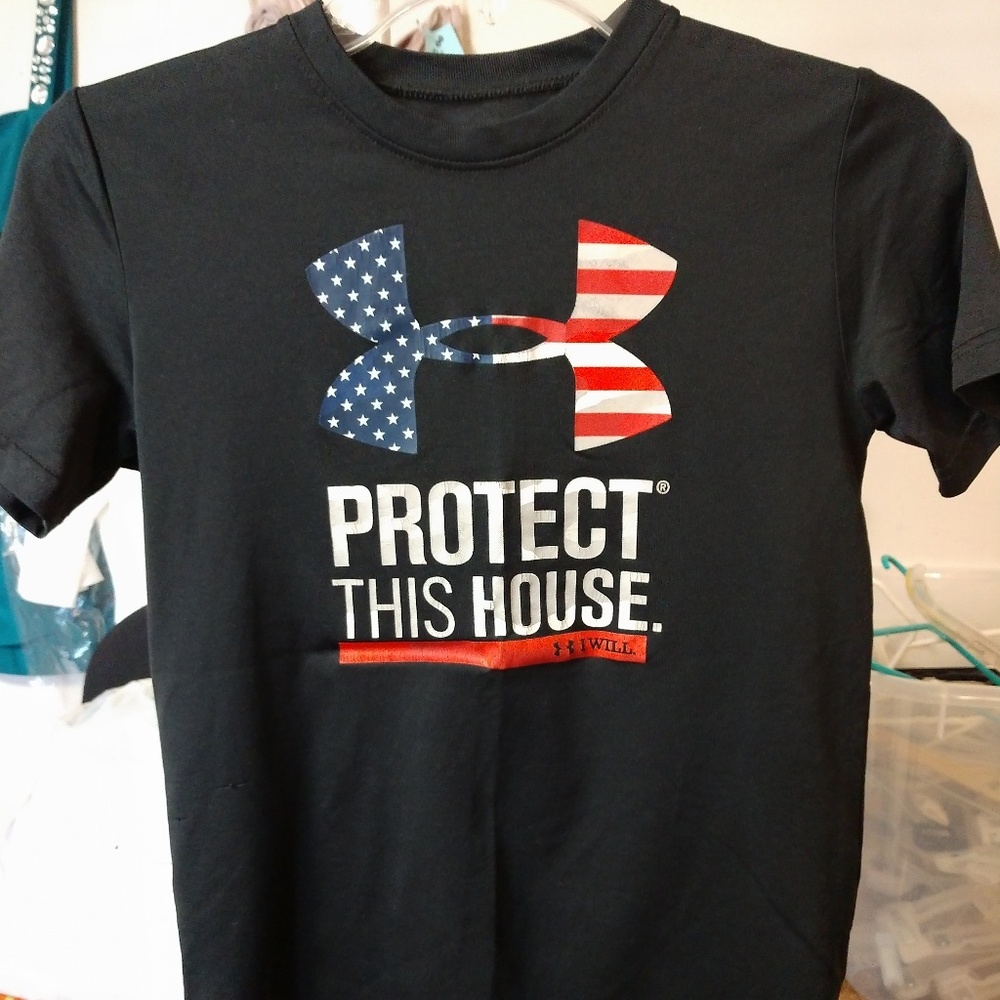 Under Armour heat gear tee